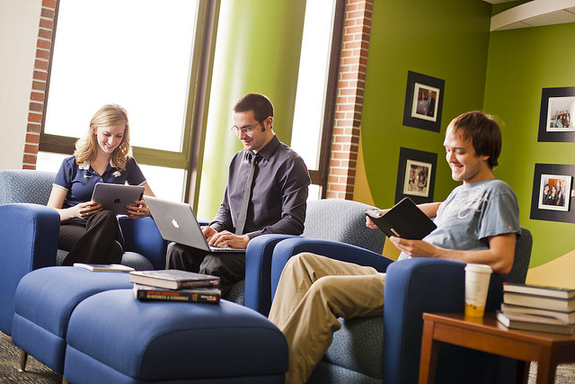 Business students on their computers